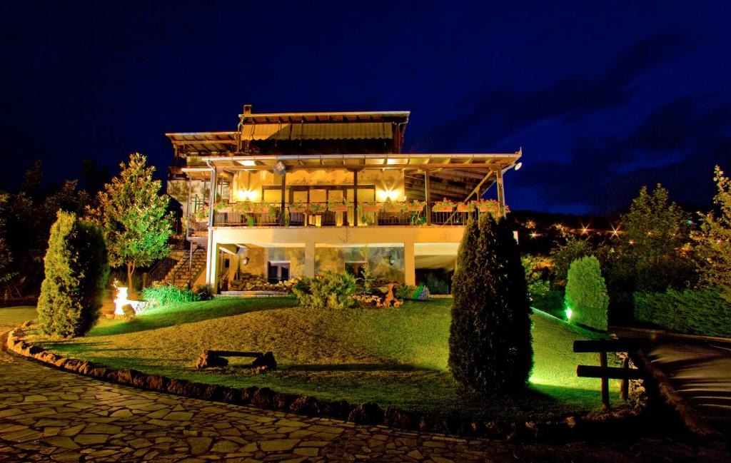 Naousa Hotel | Εσπερίδες