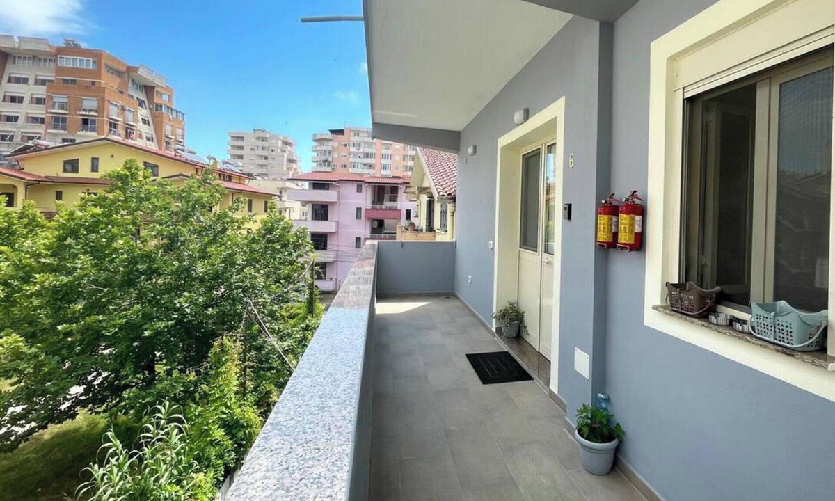 Durres Apartment | 1 Bed Apartment Sleeps 2 with Tv, WiFi & Parking