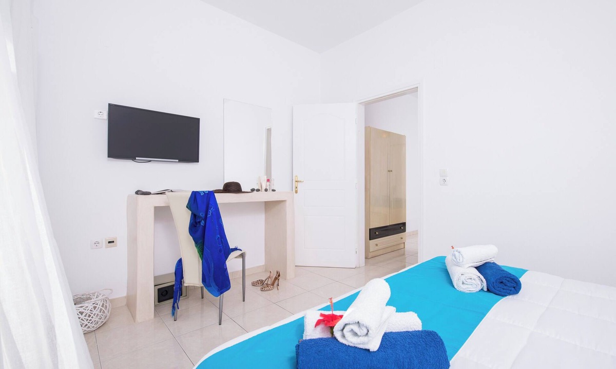 Agios Georgios Apartment | 1-Bed Apt at Bella Santorini, Near Perivolos beach