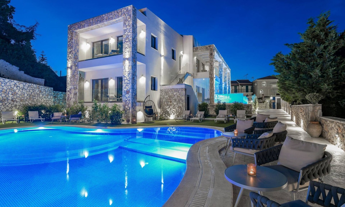 Vasilikos Apartment | 1-Bedroom Apartment with Pool View - Lagoon Luxury Suites