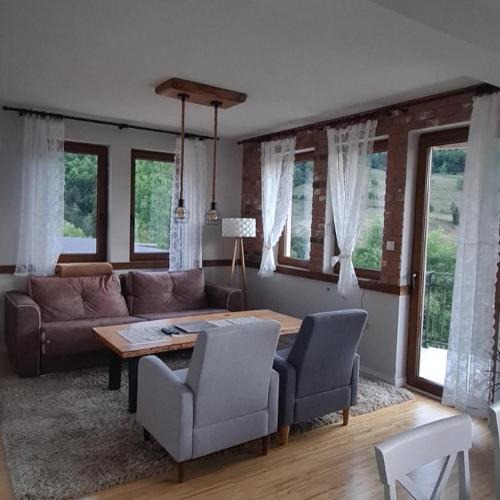 Plav House | 1060 Meet Eat Hike & Tour