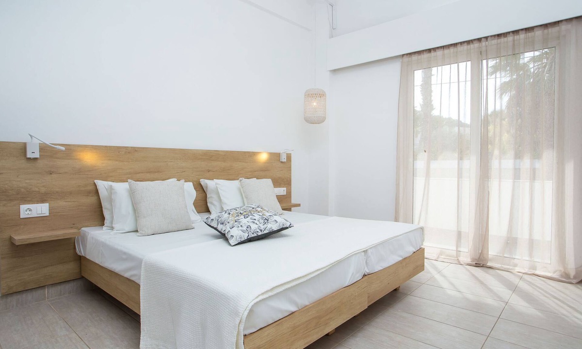 Faliraki House | 12 Ground Floor