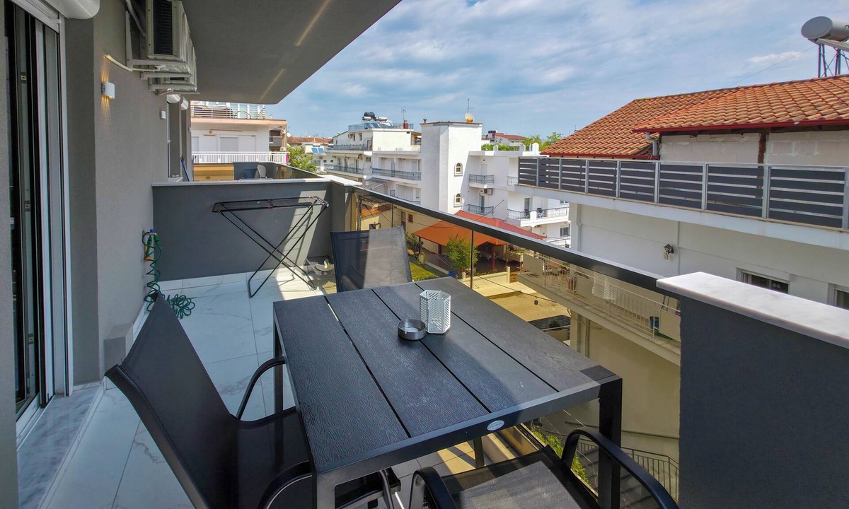 Katerini Apartment | 18B - FINIX Suites by SDR