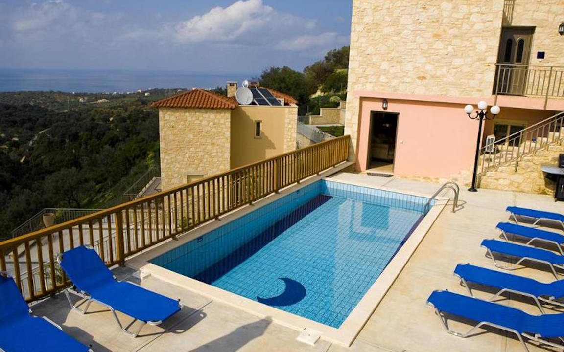 Adele House | 190 m² House ∙ 5 bedrooms ∙ 10 guests