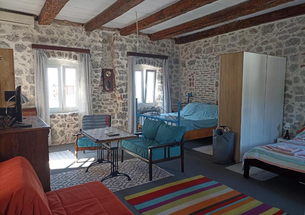 Bjelila House | 19th century stone house on the seashore