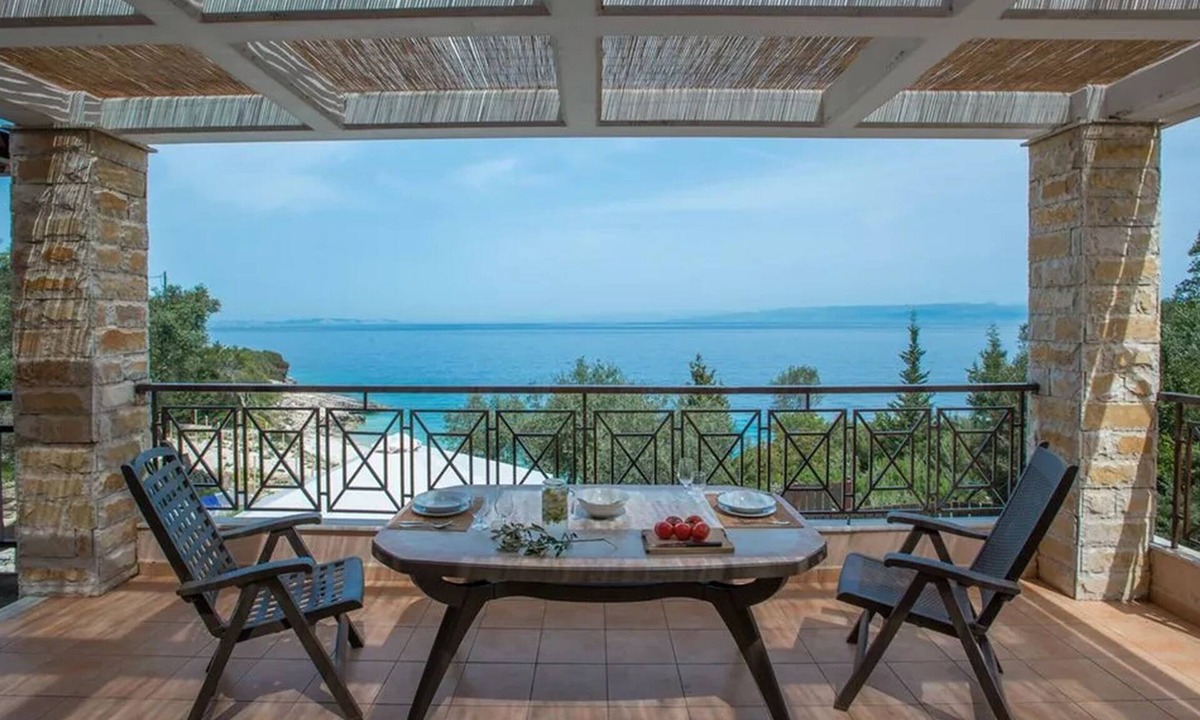 Ieromonachos House | 2 Bedroom Suite Sea View with Jetted Tub