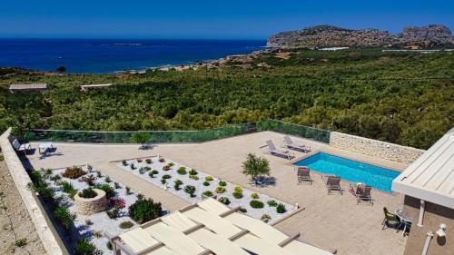 Limeniskos Villa | 2 steps Falasarna beach-Liakos- Homeleader