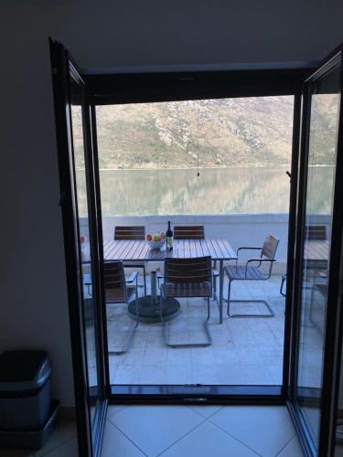 Lepetane Apartment | 3bdr apartment in Kotor