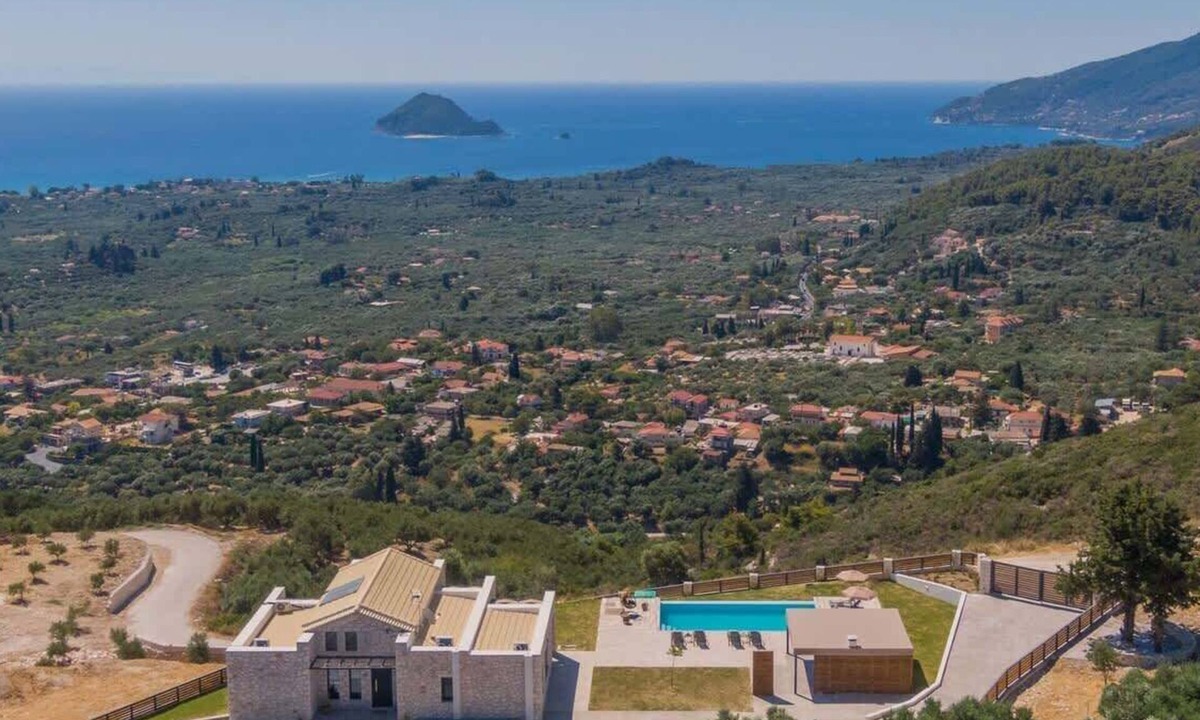 Pantokratoras Villa | 3BR Villa with Lovely Sea Views AC Mini Bar