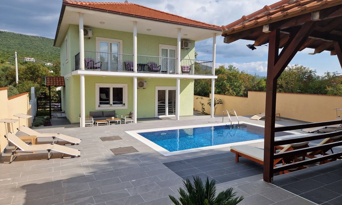 Klinci Villa | A 4-bedroom villa with private pool, located in quiet countryside, 2 km from sea