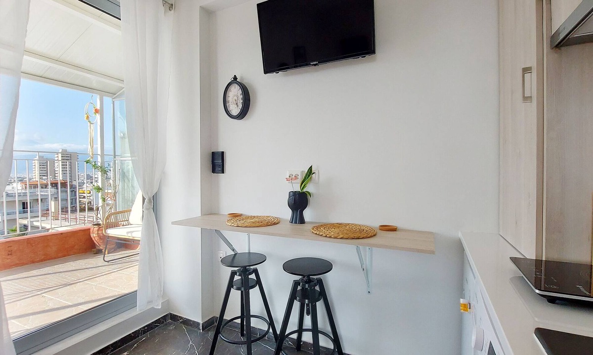 Papagou-Holargos Apartment | A bright and relaxing penthouse