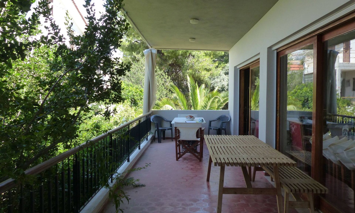 Saronida Villa | A Traditional Villa IN Saronida Near THE SEA