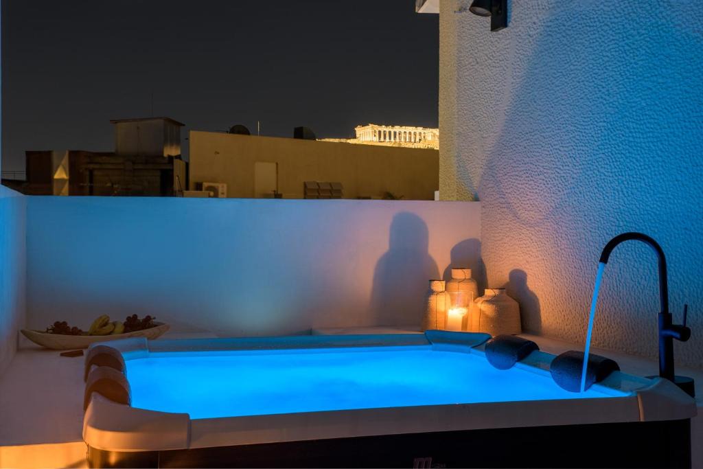 Monastiraki Apartment | Acropolis Dream with Plunge Pool