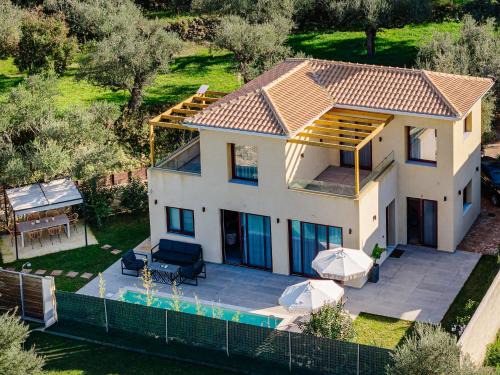 Neromilos Villa | Adelda Villa