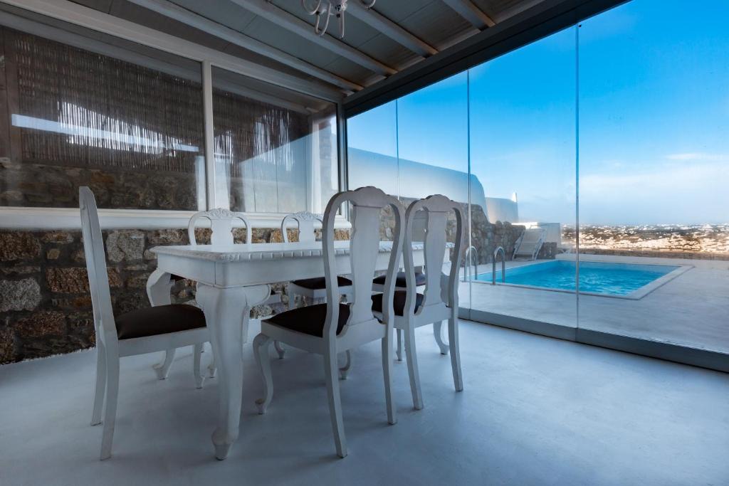 Agios Ioannis House | Admiralty House