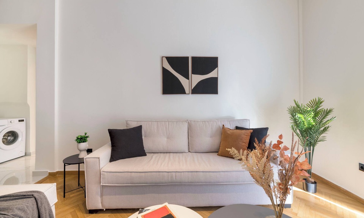 Kinosargous Apartment | Adorable 2BR Apartment in Neos Kosmos