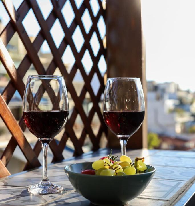 Exarhia Apartment | Adorable Jacuzzi flat in the most alive Athens!