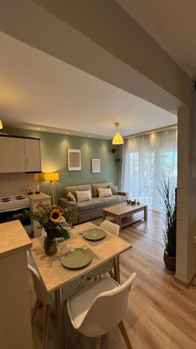 Oropos Apartment | Aelia seaside apartment oropos