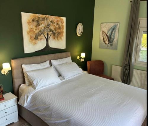 Kamariotissa Apartment | Akrotiri Studios