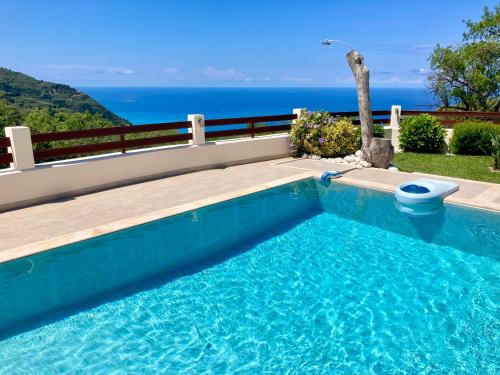 Kalamitsi Villa | Almond villa