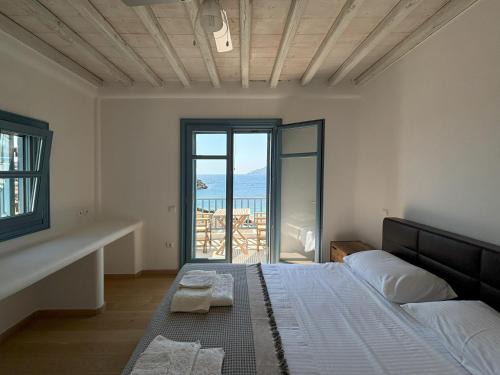 Kithnos Villa | Almyra Red Villa