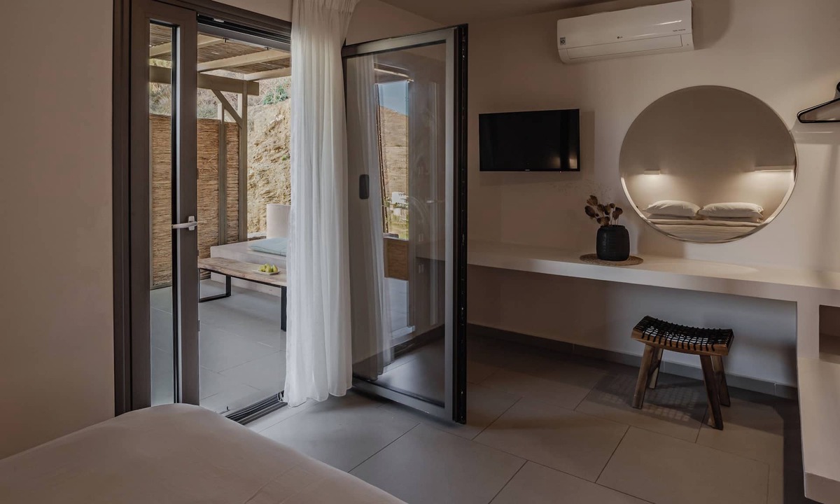 Kithnos Hotel | Amal Kythnos Suites