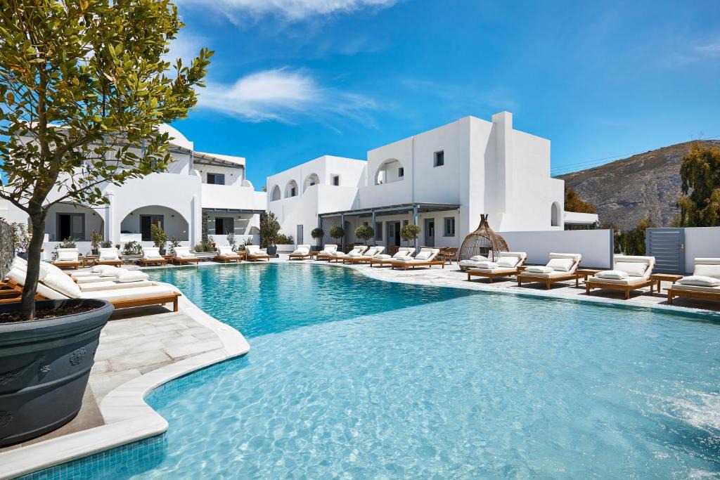 Kamari Hotel | Amara Suites Santorini