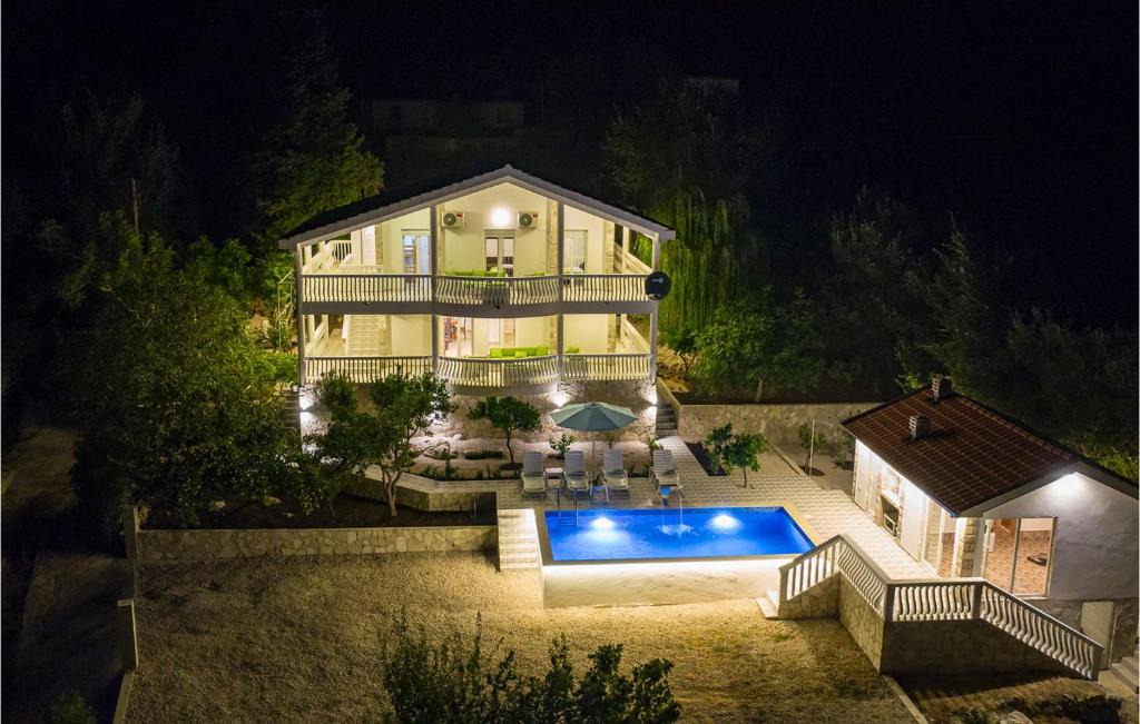 Podi House | Amazing home in Herceg Novi with 4 Bedrooms, Sauna and WiFi