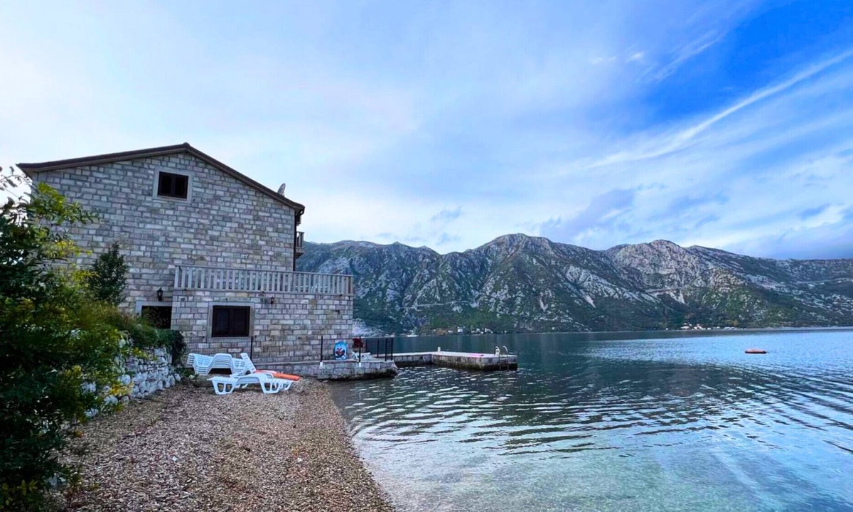 Donja Kostanjica Villa | Amazing House Near Beach in Kostanjica