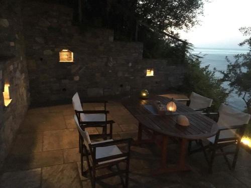 Agios Ioannis Apartment | Amazing seaside beach home in the best location
