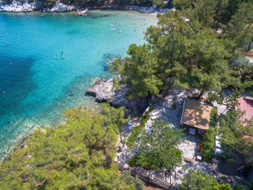 Megalos Prinos House | Amicasa Private Seaside Suite