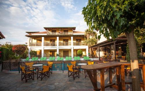 Pefkochori Apartment | Ammon Garden Hotel