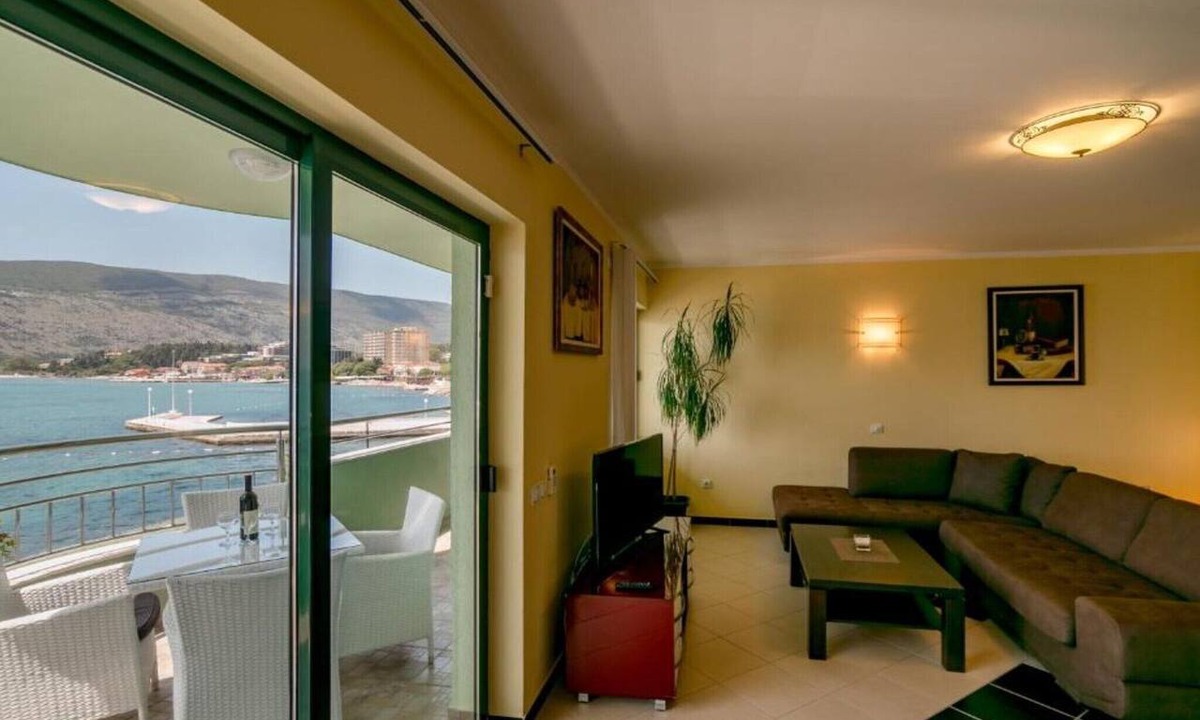 Herceg Novi Apartment | Amor Residence - Studio Apartment with Terrace and Partial Sea View (3)