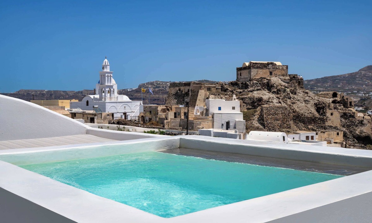 Akrotiri Apartment | Amphora Helios Gem - Private Jacuzzi and Views