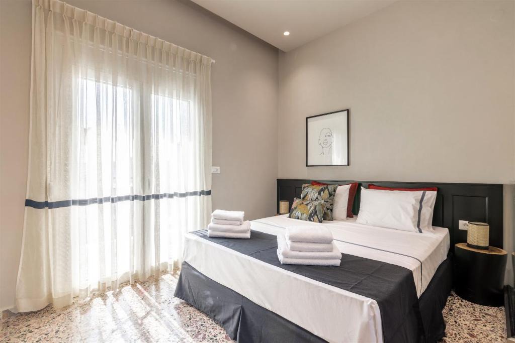 Heraklion Apartment | Andrews Luxury Suites Near The Airport