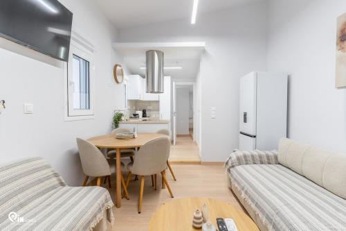 Peristeri Apartment | 'Ango Living 3' Mondern House In Athens