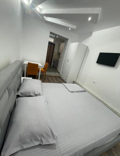 Pogradec Apartment | Apartament The City Block