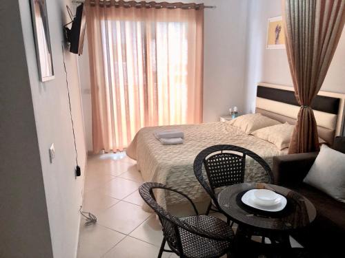 Shengjin Apartment | Apartamenti: Silk, Shengjin