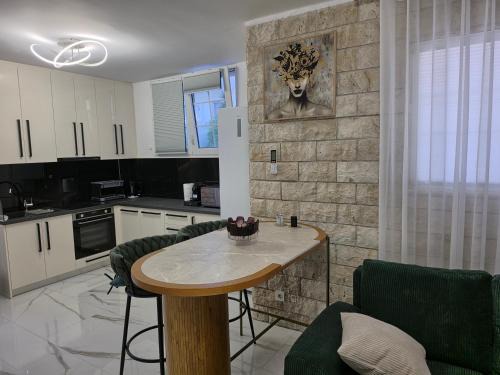 Neoi Epivates Apartment | Apartement in Villa Armil