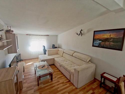 Burtaisi Apartment | Apartman Čelebić