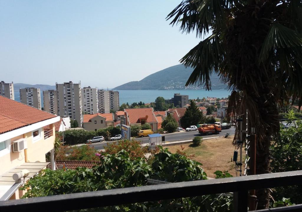 Trebesinj Apartment | Apartman Galerija-Marija