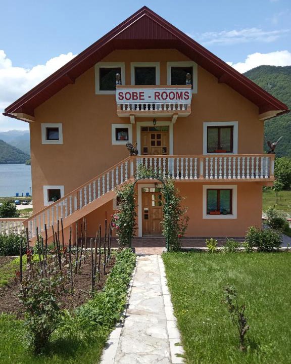 Pluzine Apartment | Apartmani Bosnjak