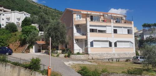 Petrovac Apartment | Apartmani Irena