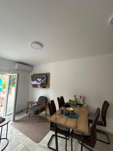 Kamenari Apartment | Apartmani Marinee