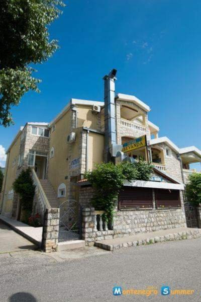 Kaluđerac Apartment | Apartmani Perovic 1