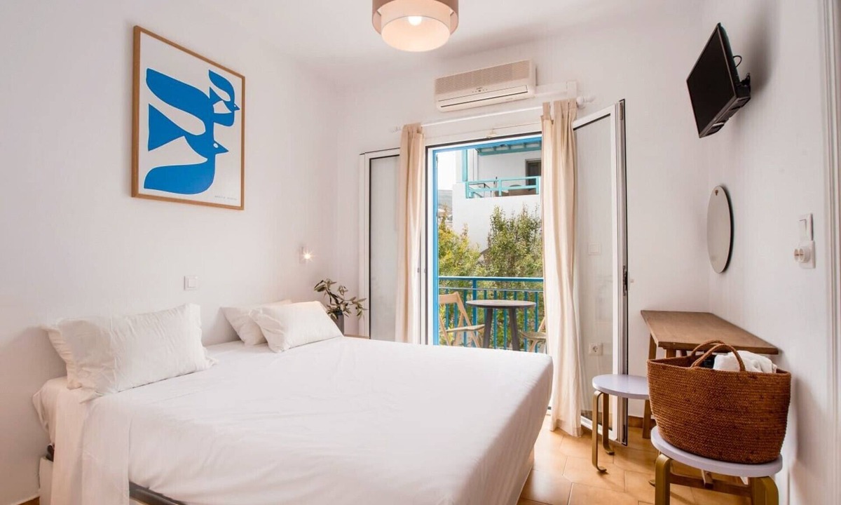 Parikia Apartment | Apartment '9' with Mountain View, Wi-Fi and Air Conditioning