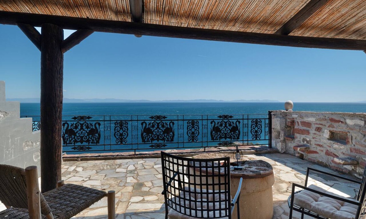 Kokkala Apartment | Apartment 'Castle Rizaraki 204' with Sea View, Wi-Fi and Air Conditioning