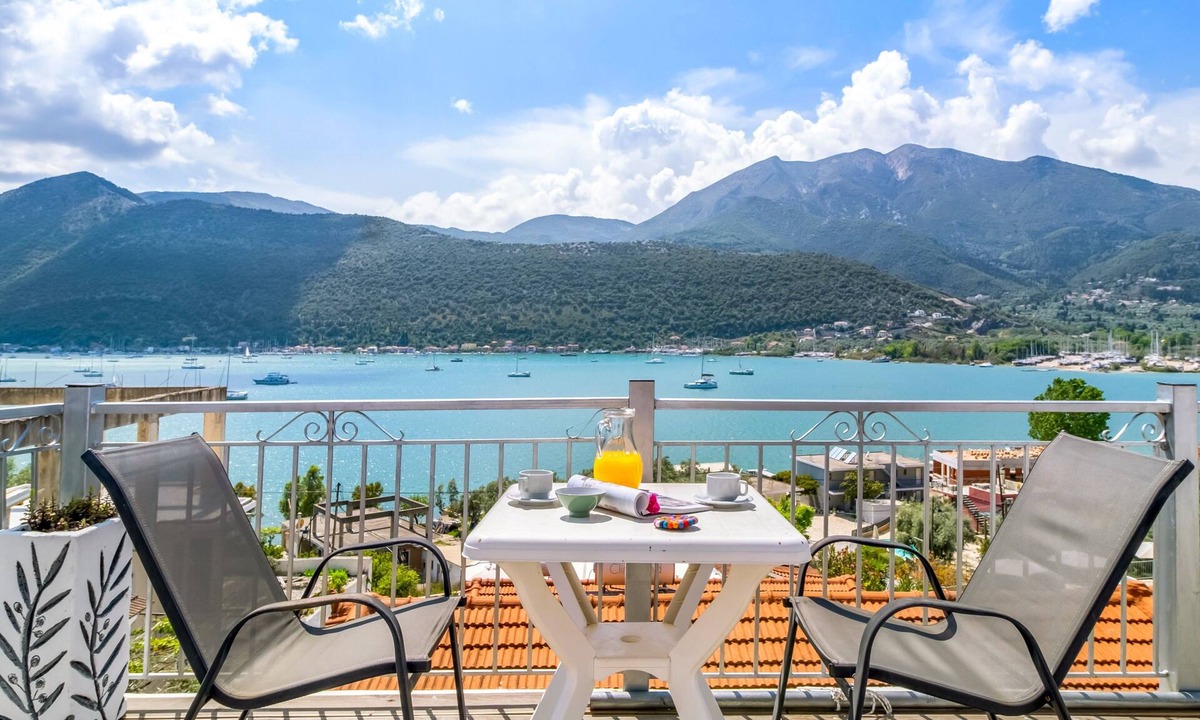 Geni Apartment | Apartment 'Chakalaka - Suite with Sea View' with Sea View, Wi-Fi and Air Conditioning