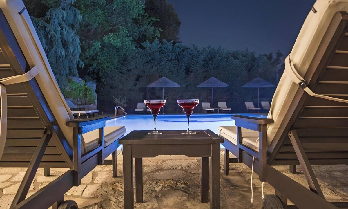 Limni Apartment | Apartment 'Corfu Club Maisonette 6' with Shared Pool, Wi-Fi and Air Conditioning