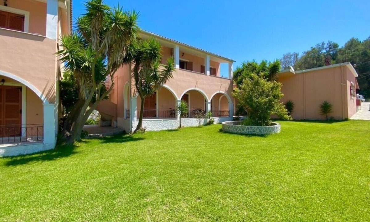 Termenades Apartment | Apartment Dora Pagoi 2 with Mountain View, Shared Garden & Wi-Fi
